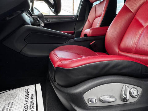 2018 Porsche Macan S