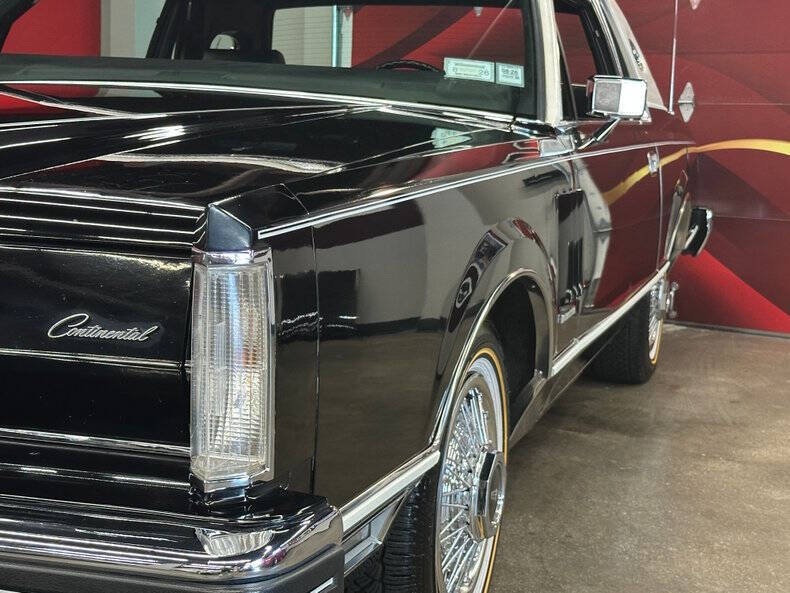 1981 Lincoln Mark VI