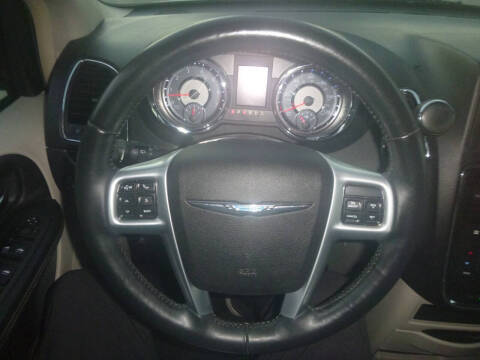 2013 Chrysler Town and Country Touring-L