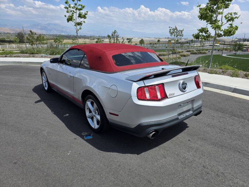 2011 Ford Mustang GT Premium