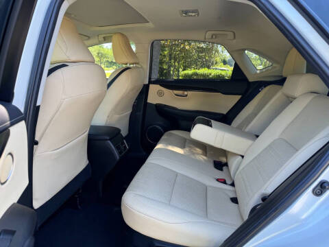 2017 Lexus NX 200t