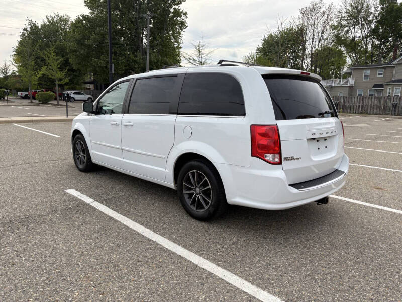 2016 Dodge Grand Caravan SXT Plus