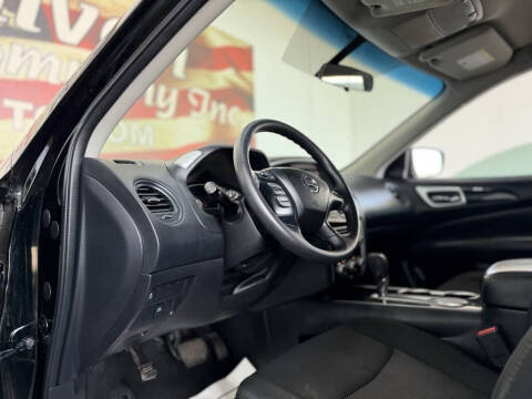 2020 Nissan Pathfinder S