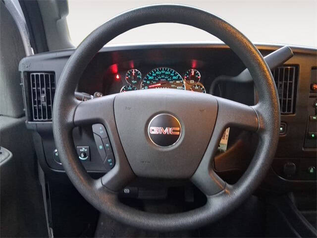 2023 GMC Savana 2500