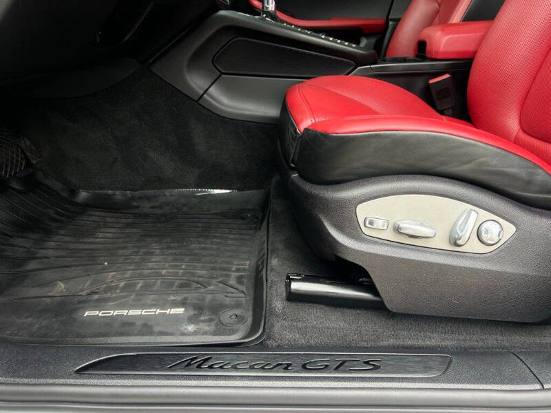 2021 Porsche Macan GTS