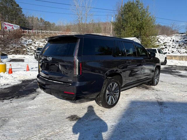 2025 Cadillac Escalade ESV Sport