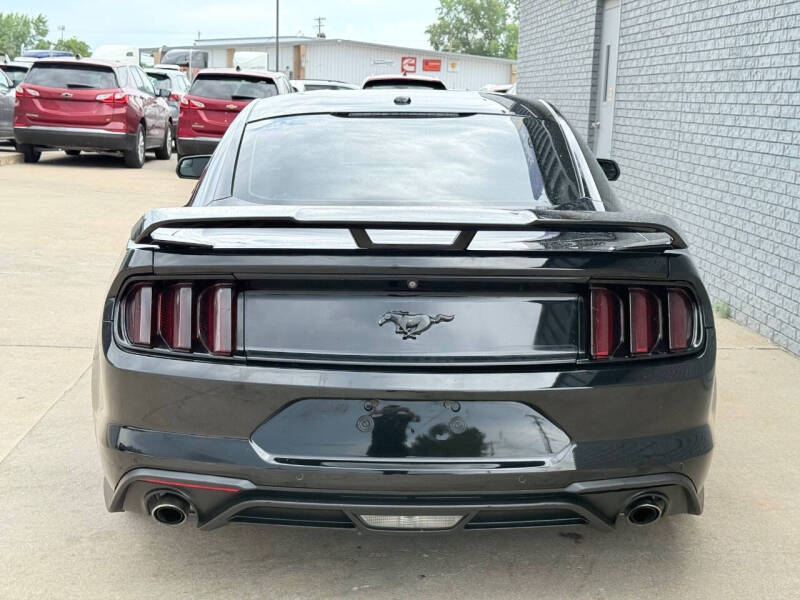 2019 Ford Mustang EcoBoost