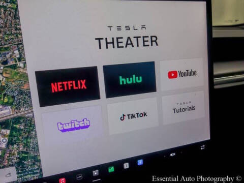 2022 Tesla Model S Plaid