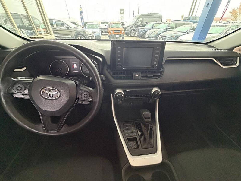 2020 Toyota RAV4 XLE