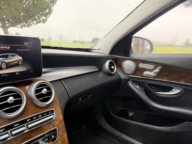 2016 Mercedes-Benz C-Class