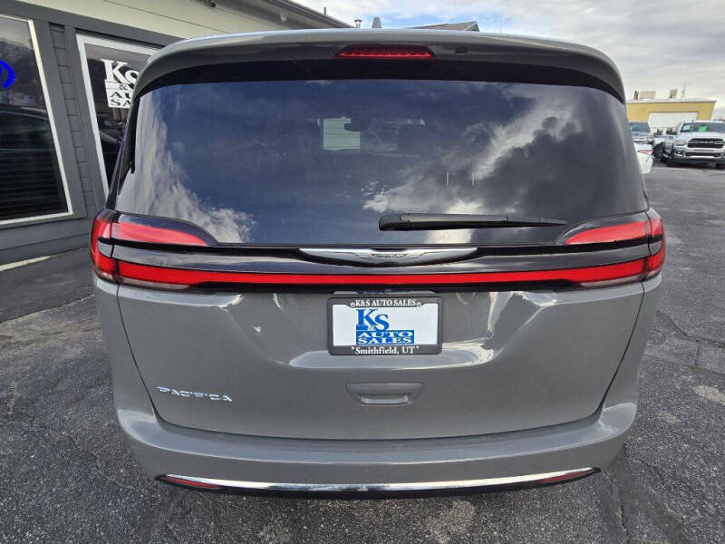 2022 Chrysler Pacifica Touring L