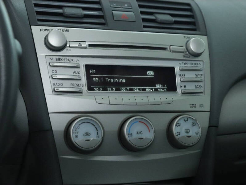 2011 Toyota Camry LE