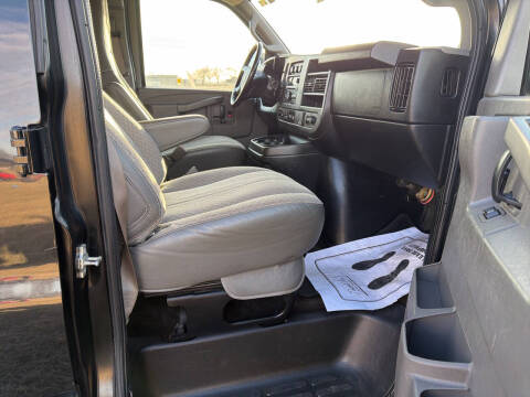 2017 Chevrolet Express LT 3500