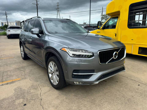 2016 Volvo XC90 T6 Momentum