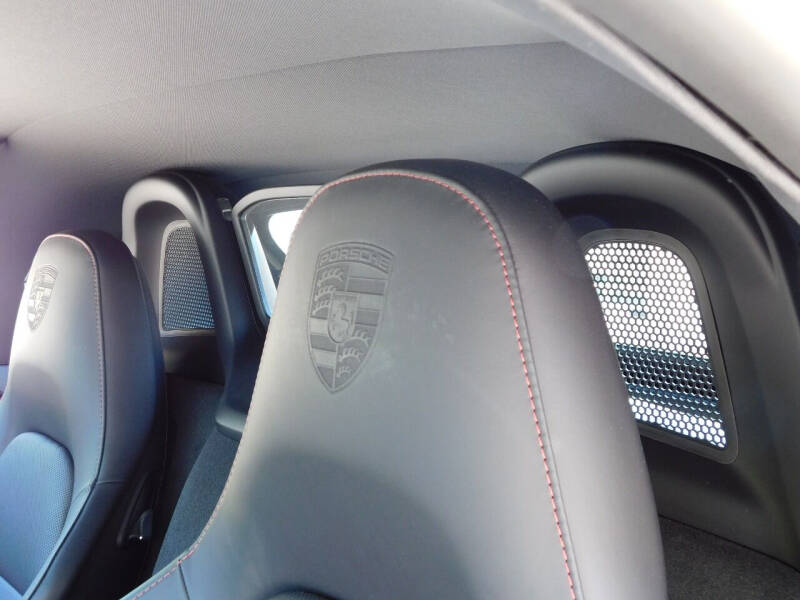 2021 Porsche 718 Boxster