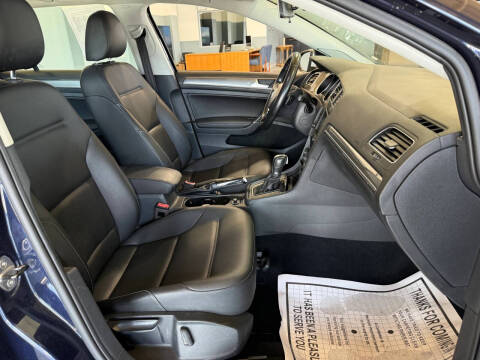 2017 Volkswagen Golf Alltrack
