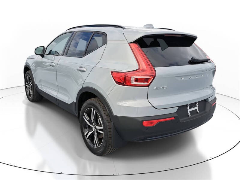 2026 Volvo XC40 B4 Core