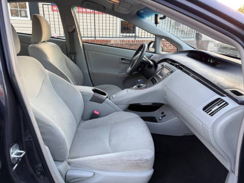 2013 Toyota Prius Three