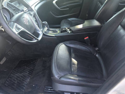 2012 Buick Regal Premium 1