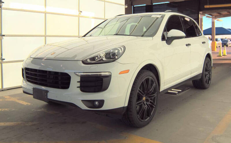 2017 Porsche Cayenne Platinum Edition