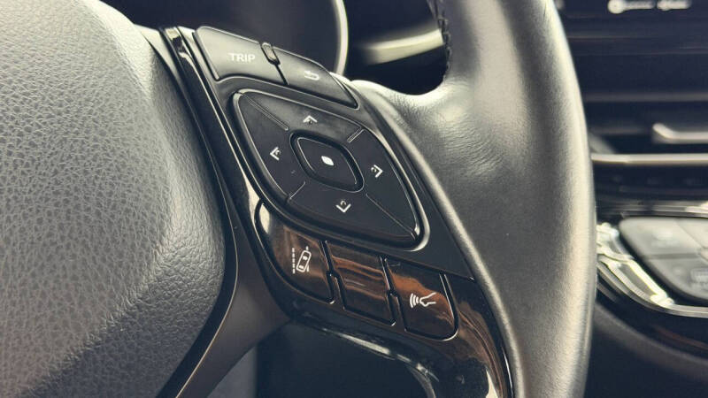 2018 Toyota C-HR XLE Premium