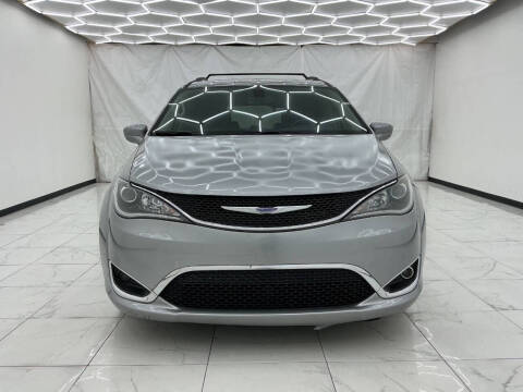 2020 Chrysler Pacifica Touring L