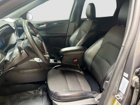 2024 Ford Escape ST-Line Elite