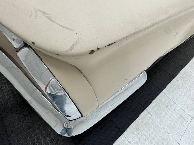 1964 Ford Thunderbird