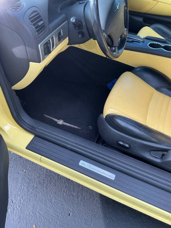 2002 Ford Thunderbird Deluxe