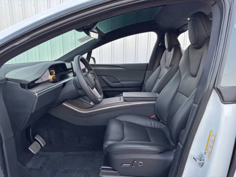 2023 Tesla Model X Standard Range