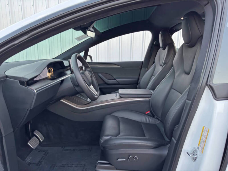 2023 Tesla Model X Standard Range