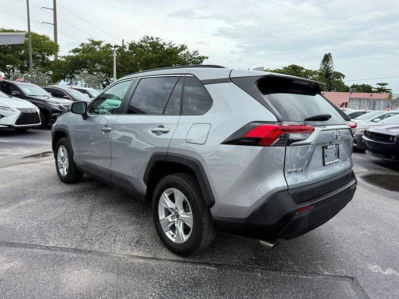 2021 Toyota RAV4 XLE