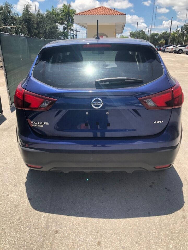 2018 Nissan Rogue Sport  - $15,500