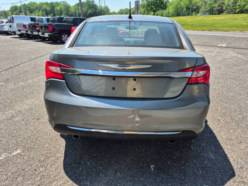 2013 Chrysler 200 Limited