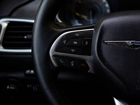 2017 Chrysler 200 Limited Platinum