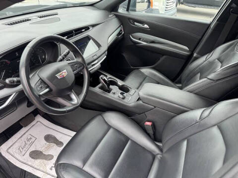 2020 Cadillac XT4 Premium Luxury