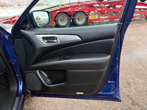 2020 Nissan Pathfinder SL