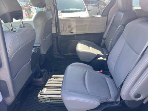 2022 Toyota Sienna XLE 7-Passenger