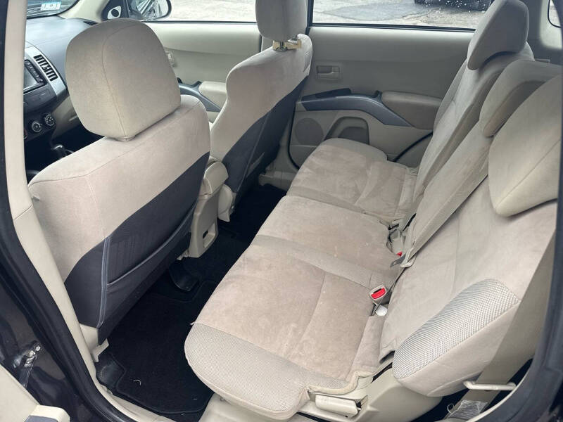 2007 Mitsubishi Outlander ES