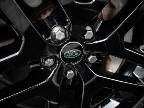 2020 Land Rover Defender 110 SE