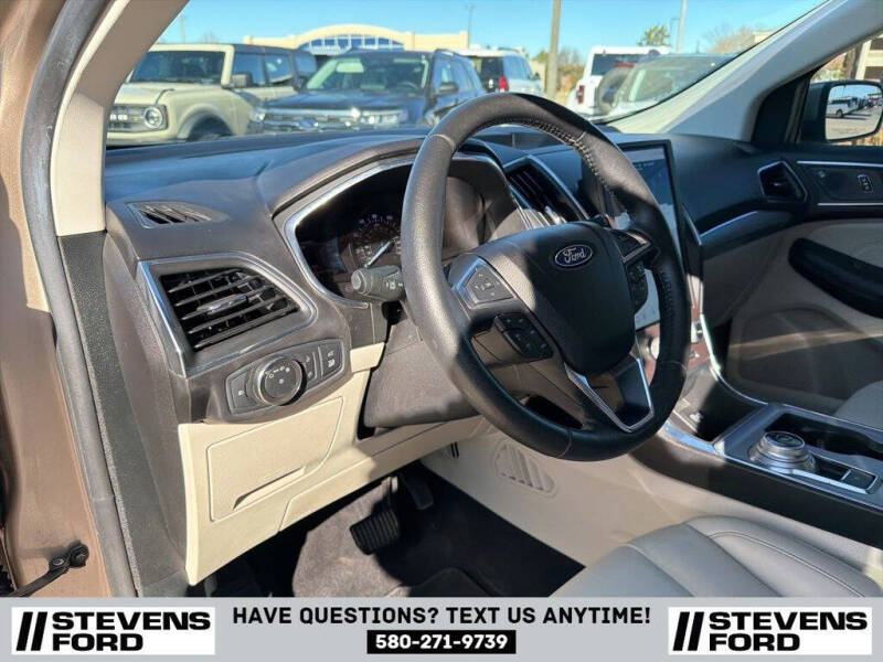 2021 Ford Edge Titanium