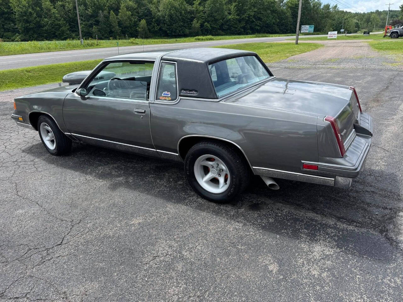 1988 Oldsmobile Cutlass Supreme 17