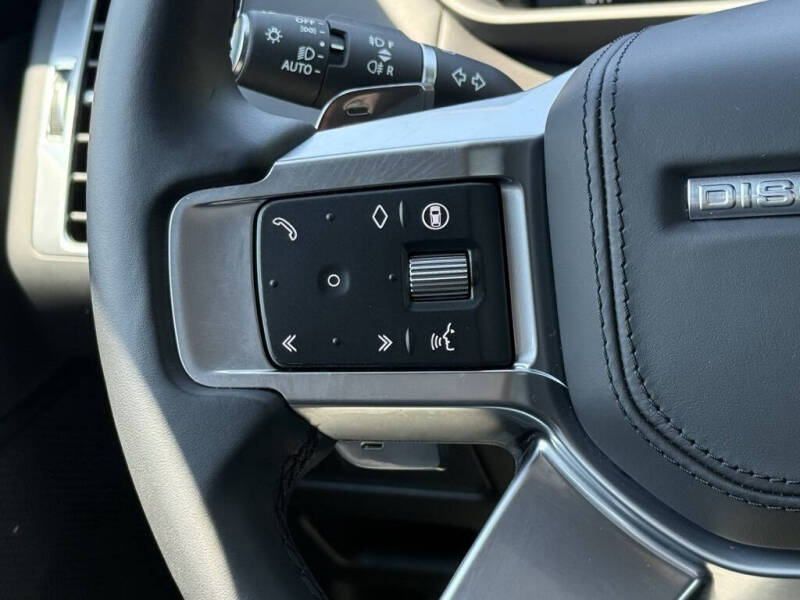 2024 Land Rover Discovery P360 Metropolitan