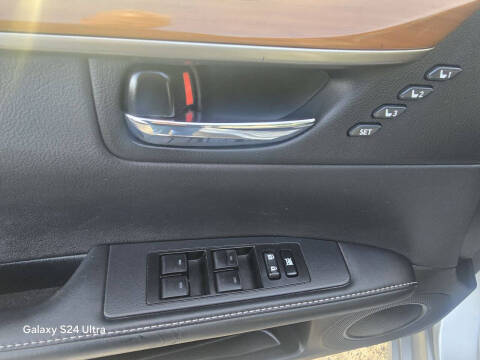 2013 Lexus ES 300h
