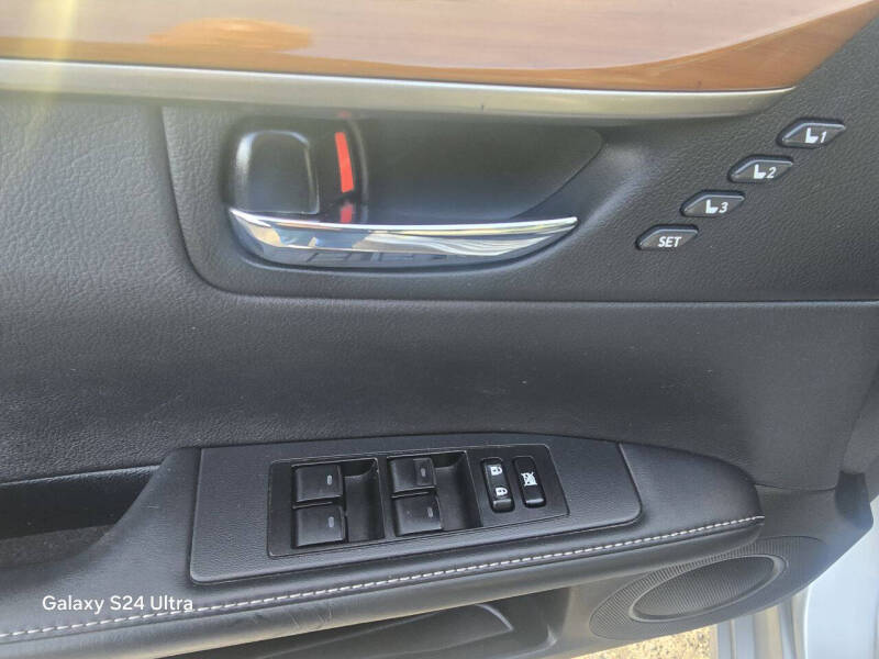 2013 Lexus ES 300h