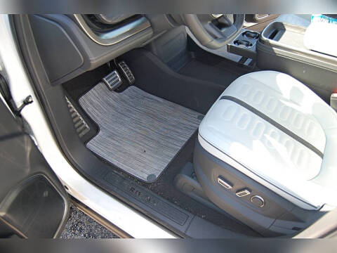 2023 Rivian R1S Adventure