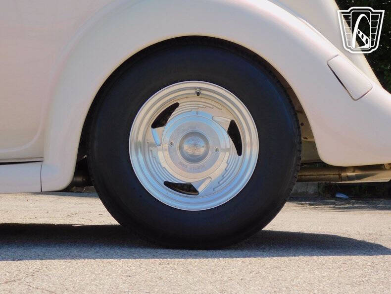 1935 Ford Tudor
