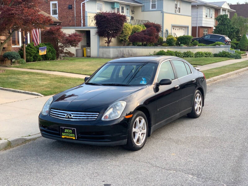 2004 Infiniti G35 for sale at Reis Motors LLC in Lawrence NY