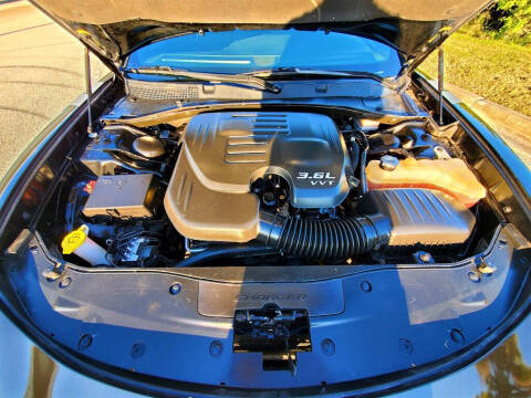 2017 Dodge Charger SXT