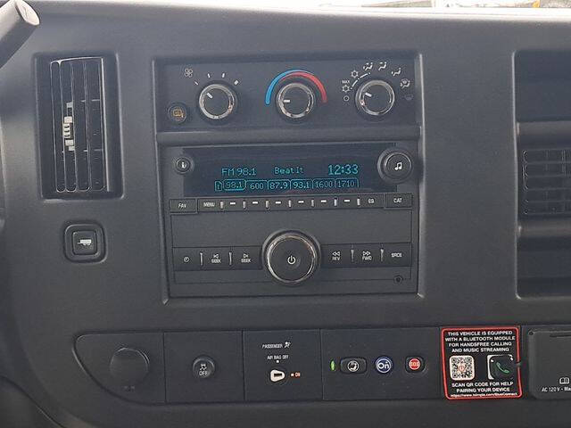 2025 Chevrolet Express 3500